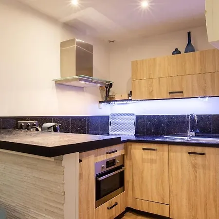Coulee Verte 2 Bedrooms In The Old Town At 5 Min From The Sea Nizza