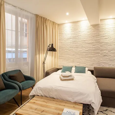 Coulee Verte 2 Bedrooms In The Old Town At 5 Min From The Sea Nizza