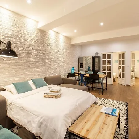 Lägenhet Coulee Verte 2 Bedrooms In The Old Town At 5 Min From The Sea
