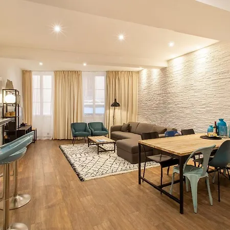 Lägenhet Coulee Verte 2 Bedrooms In The Old Town At 5 Min From The Sea